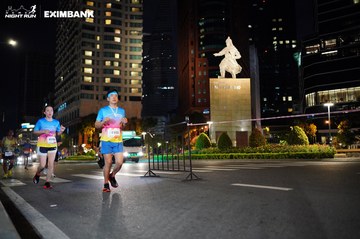 HO CHI MINH CITY NIGHT RUN EXIMBANK 2024 - Ảnh #1989940