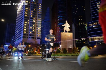 HO CHI MINH CITY NIGHT RUN EXIMBANK 2024 - Ảnh #1989314