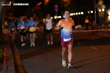HO CHI MINH CITY NIGHT RUN EXIMBANK 2024 - Ảnh #2159135