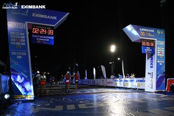 HO CHI MINH CITY NIGHT RUN EXIMBANK 2024 - Ảnh #2059858