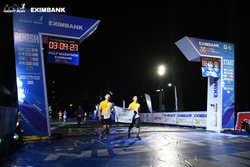 HO CHI MINH CITY NIGHT RUN EXIMBANK 2024 - Ảnh #2063507