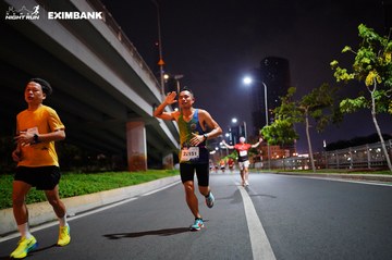 HO CHI MINH CITY NIGHT RUN EXIMBANK 2024 - Ảnh #1988793
