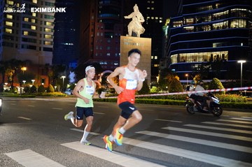 HO CHI MINH CITY NIGHT RUN EXIMBANK 2024 - Ảnh #1989009