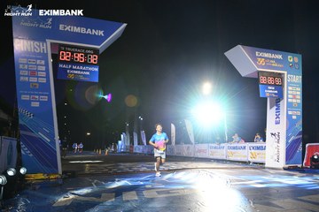 HO CHI MINH CITY NIGHT RUN EXIMBANK 2024 - Ảnh #2065308