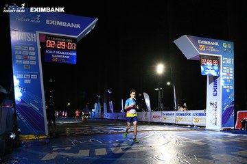 HO CHI MINH CITY NIGHT RUN EXIMBANK 2024 - Ảnh #2064463