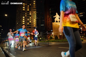 HO CHI MINH CITY NIGHT RUN EXIMBANK 2024 - Ảnh #1990876