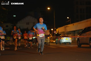 HO CHI MINH CITY NIGHT RUN EXIMBANK 2024 - Ảnh #2029567