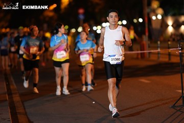 HO CHI MINH CITY NIGHT RUN EXIMBANK 2024 - Ảnh #2159138