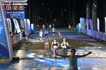 HO CHI MINH CITY NIGHT RUN EXIMBANK 2024 - Ảnh #2028653