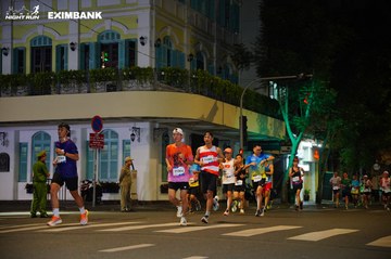 HO CHI MINH CITY NIGHT RUN EXIMBANK 2024 - Ảnh #2031192