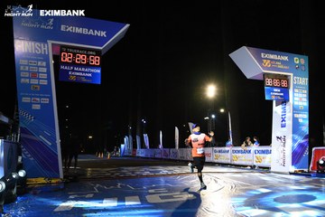 HO CHI MINH CITY NIGHT RUN EXIMBANK 2024 - Ảnh #2065549