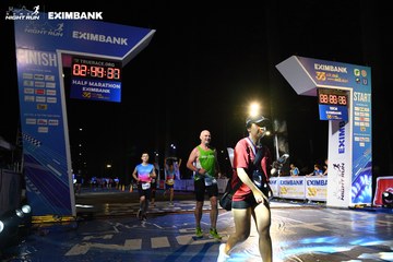 HO CHI MINH CITY NIGHT RUN EXIMBANK 2024 - Ảnh #2064569