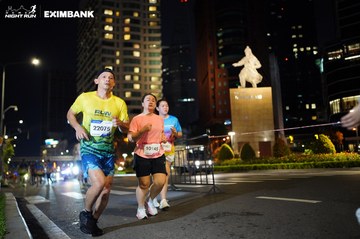 HO CHI MINH CITY NIGHT RUN EXIMBANK 2024 - Ảnh #1990852