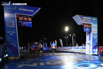 HO CHI MINH CITY NIGHT RUN EXIMBANK 2024 - Ảnh #2064706