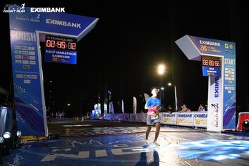 HO CHI MINH CITY NIGHT RUN EXIMBANK 2024 - Ảnh #2065342