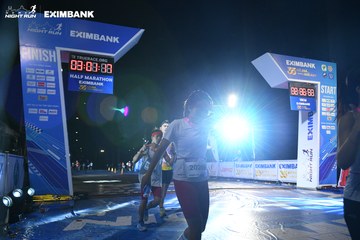 HO CHI MINH CITY NIGHT RUN EXIMBANK 2024 - Ảnh #2062056