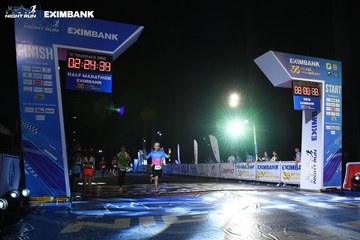 HO CHI MINH CITY NIGHT RUN EXIMBANK 2024 - Ảnh #2059760
