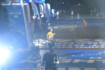 HO CHI MINH CITY NIGHT RUN EXIMBANK 2024 - Ảnh #2035127