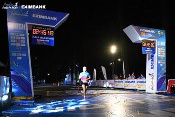 HO CHI MINH CITY NIGHT RUN EXIMBANK 2024 - Ảnh #2065765