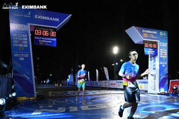 HO CHI MINH CITY NIGHT RUN EXIMBANK 2024 - Ảnh #2065574