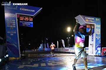 HO CHI MINH CITY NIGHT RUN EXIMBANK 2024 - Ảnh #2065521