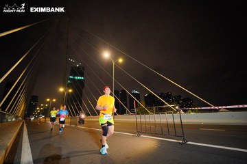 HO CHI MINH CITY NIGHT RUN EXIMBANK 2024 - Ảnh #2024554