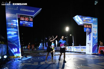 HO CHI MINH CITY NIGHT RUN EXIMBANK 2024 - Ảnh #2061146