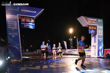 HO CHI MINH CITY NIGHT RUN EXIMBANK 2024 - Ảnh #2059027