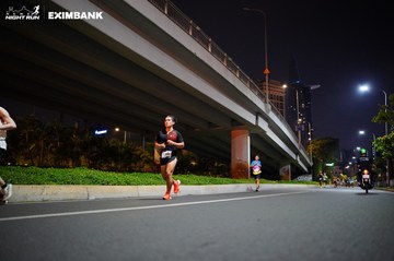 HO CHI MINH CITY NIGHT RUN EXIMBANK 2024 - Ảnh #1988774