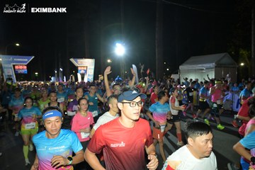 HO CHI MINH CITY NIGHT RUN EXIMBANK 2024 - Ảnh #1970737