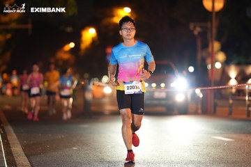 HO CHI MINH CITY NIGHT RUN EXIMBANK 2024 - Ảnh #2160308