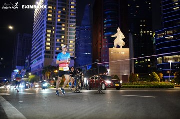 HO CHI MINH CITY NIGHT RUN EXIMBANK 2024 - Ảnh #1989279