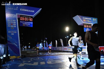 HO CHI MINH CITY NIGHT RUN EXIMBANK 2024 - Ảnh #2062212