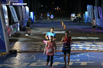 HO CHI MINH CITY NIGHT RUN EXIMBANK 2024 - Ảnh #2026496