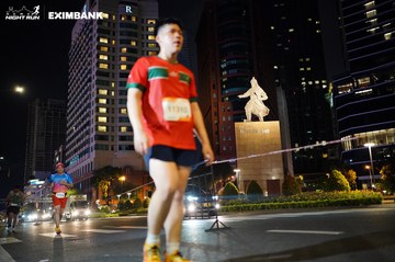 HO CHI MINH CITY NIGHT RUN EXIMBANK 2024 - Ảnh #1990030
