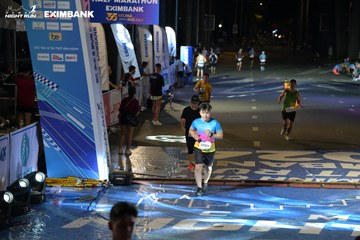 HO CHI MINH CITY NIGHT RUN EXIMBANK 2024 - Ảnh #2035231