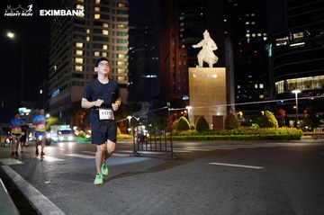 HO CHI MINH CITY NIGHT RUN EXIMBANK 2024 - Ảnh #1989939