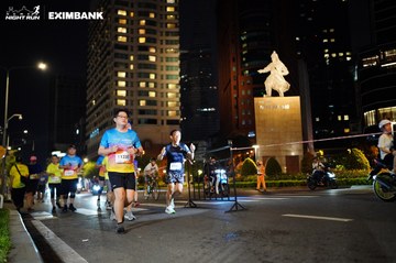 HO CHI MINH CITY NIGHT RUN EXIMBANK 2024 - Ảnh #1990124