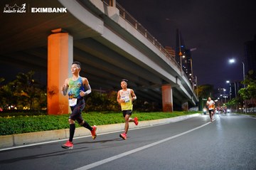 HO CHI MINH CITY NIGHT RUN EXIMBANK 2024 - Ảnh #1988521