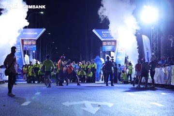 HO CHI MINH CITY NIGHT RUN EXIMBANK 2024 - Ảnh #1970226