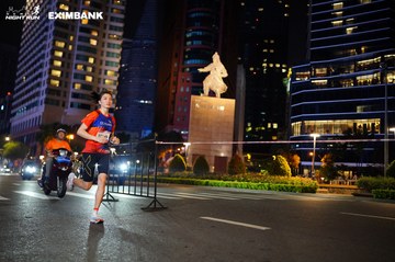 HO CHI MINH CITY NIGHT RUN EXIMBANK 2024 - Ảnh #1989101