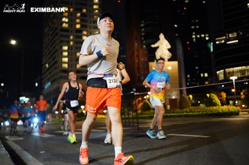 HO CHI MINH CITY NIGHT RUN EXIMBANK 2024 - Ảnh #1990474