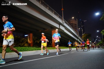 HO CHI MINH CITY NIGHT RUN EXIMBANK 2024 - Ảnh #1988879