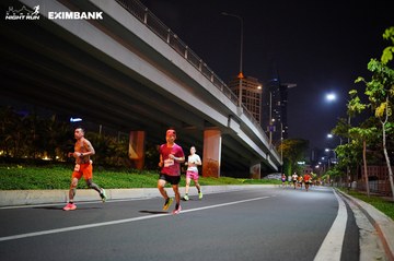 HO CHI MINH CITY NIGHT RUN EXIMBANK 2024 - Ảnh #1988776
