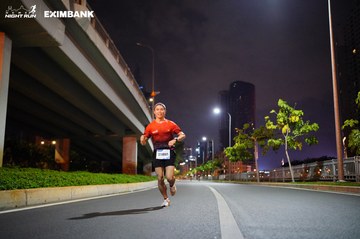 HO CHI MINH CITY NIGHT RUN EXIMBANK 2024 - Ảnh #1988625