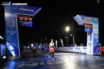HO CHI MINH CITY NIGHT RUN EXIMBANK 2024 - Ảnh #2066085