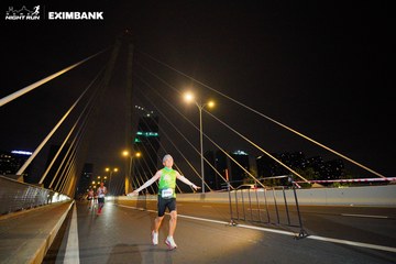 HO CHI MINH CITY NIGHT RUN EXIMBANK 2024 - Ảnh #2024195