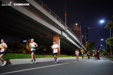 HO CHI MINH CITY NIGHT RUN EXIMBANK 2024 - Ảnh #1988910