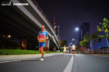 HO CHI MINH CITY NIGHT RUN EXIMBANK 2024 - Ảnh #1988738