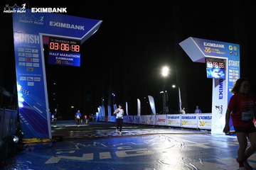 HO CHI MINH CITY NIGHT RUN EXIMBANK 2024 - Ảnh #2065692